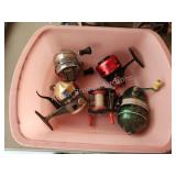 5 assorted vintage fishing reels 5 assorted vintage fishing reels