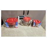 Set of 3 new Pyrex glass measuring cups Set of 3 new Pyrex glass measuring cups