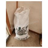 Large quantity plastic feed bags Large quantity plastic feed bags