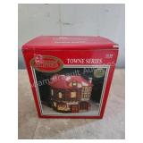 Dickens Collectibles Towne Series lighted ceramic Dickens Collectibles Towne Series lighted ceramic