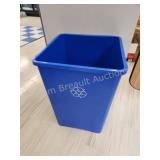 35 gallon square plastic trash can 1