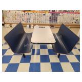 Plymold 6 ft seating booth 1, like new,