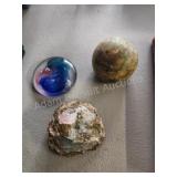 3 assorted decorative paperweights