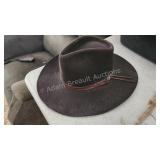 Remington brown felt cowboy hat, size small