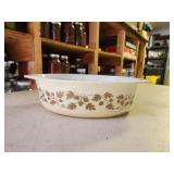 Vintage Pyrex 2.5 quart Cinderella casserole dish