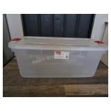 Rubbermaid 95 quart latchables Clearview storage