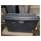 Rubbermaid duratote 50 gallon storage tote with