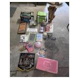 Miscellaneous Lot - Deluxe 2-hole putting mat,