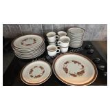 Vintage Sierra Stoneware Garland Dinnerware S