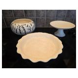 Assorted vintage glazed ceramics - pie