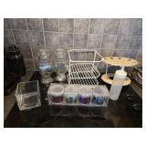 Miscellaneous kitchenware and dishes