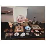 Large Collection of Cat Themed Decor.