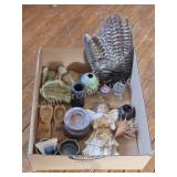 Miscellaneous household decor