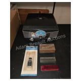 Vintage Plastic Tabletop Radio