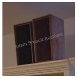 Pair of Vintage Bookshelf Speakers.