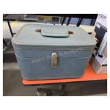 Vintage hard shell overnight vanity case