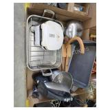 Box lot kitchenwares