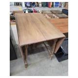 Vintage wooden drop leaf table with gate legs, 38