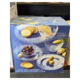 New 12 piece glass dinnerware set, service for