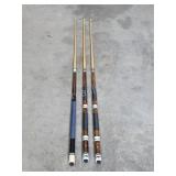 3 pool sticks