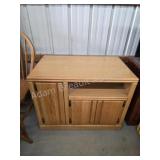 Modern Oak 3-door TV stand, 20 x 34 x 25.5