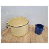 Two pieces vintage porcelain enamel- stockpot,