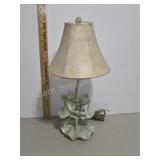 Decortiave metal frog 18 in table lamp
