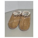 Dearfoams Tan Suede Womens Slippers Medium Pair