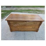 Vintage Oak 2-Drawer Chest. Solid oak 2-drawer