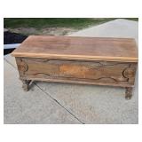 Vintage Caswell-Runyan Blanket Chest. Solid wood