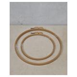 PLASTIC EMBROIDERY HOOP SET OF TWOThis lot