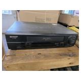 Sharp VC-A382 VHS player