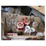 Box lot miscellaneous household decor and