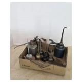 Box lott assorted oil cans