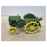 Vintage ERTL 1924 John Deere Spoker D tractor