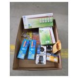 Box lot - miscellaneous light bulbs