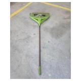 Ames 26-in poly leaf rake