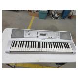 Yamaha portatine electronic keyboard, battery