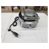 Breville stainless steel no mess waffle maker,