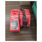 Milwaukee M12 / M18 charger