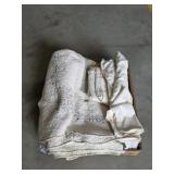 Box lot miscellaneous linens
