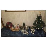 ASSORTED CHRISTMAS DECOR