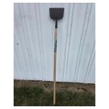 WOOD HANDLE EDGING TOOL