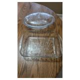 2 PCS DECORATIVE GLASSWARE