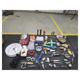 Box lot miscellaneous household items