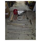 LOT OF ASSORTED LAWN GARDEN ITEMS