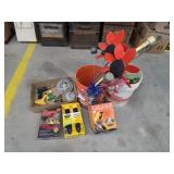 Box lot assorted lawn and garden items