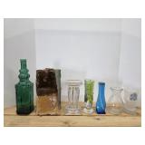 Box lot miscellaneous flower vases