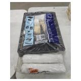 New 12-piece painting project kit, comes with two