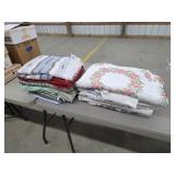 Box lot miscellaneous quilting material